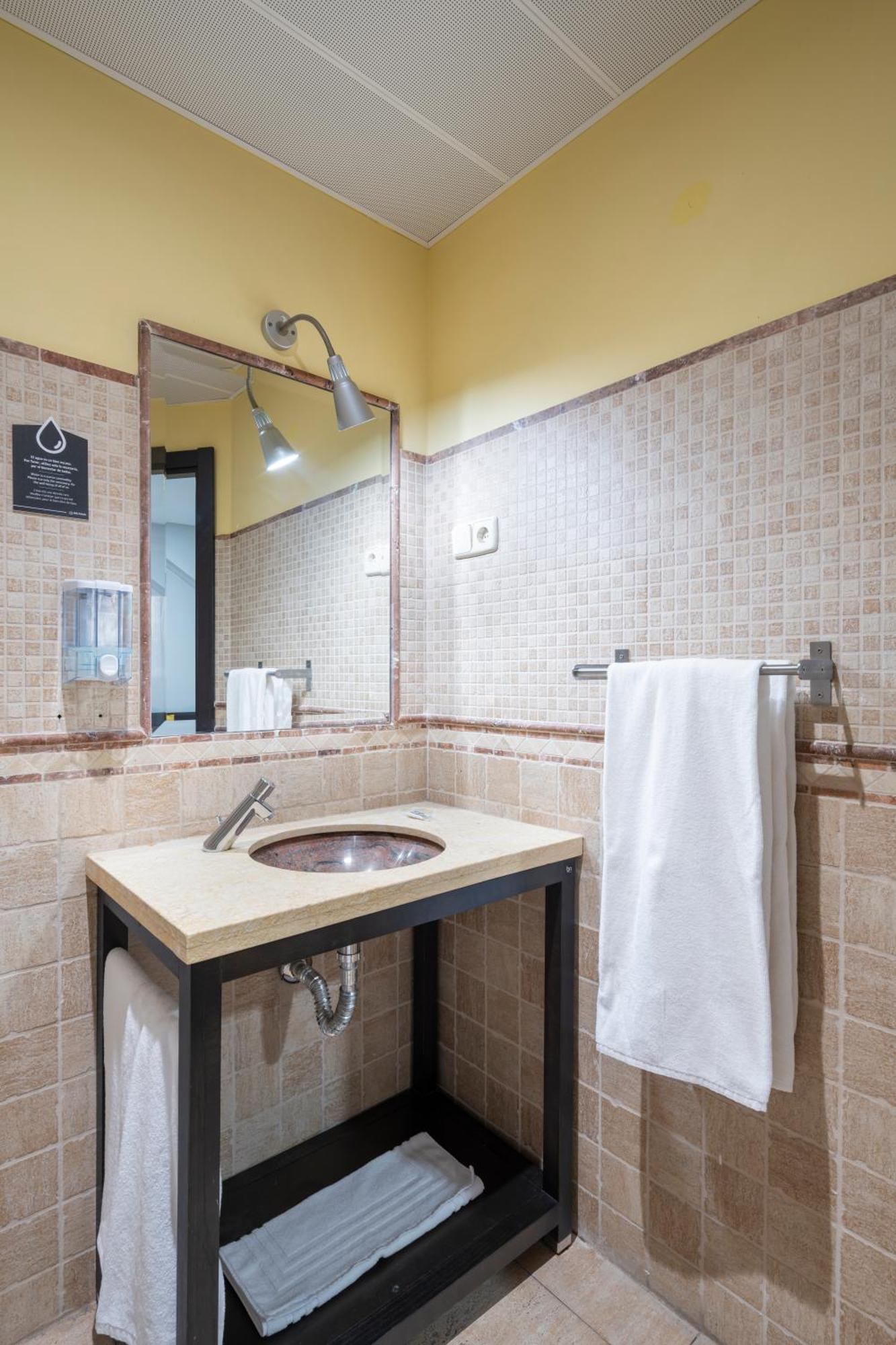 Hotel Alda Borox Екстериор снимка